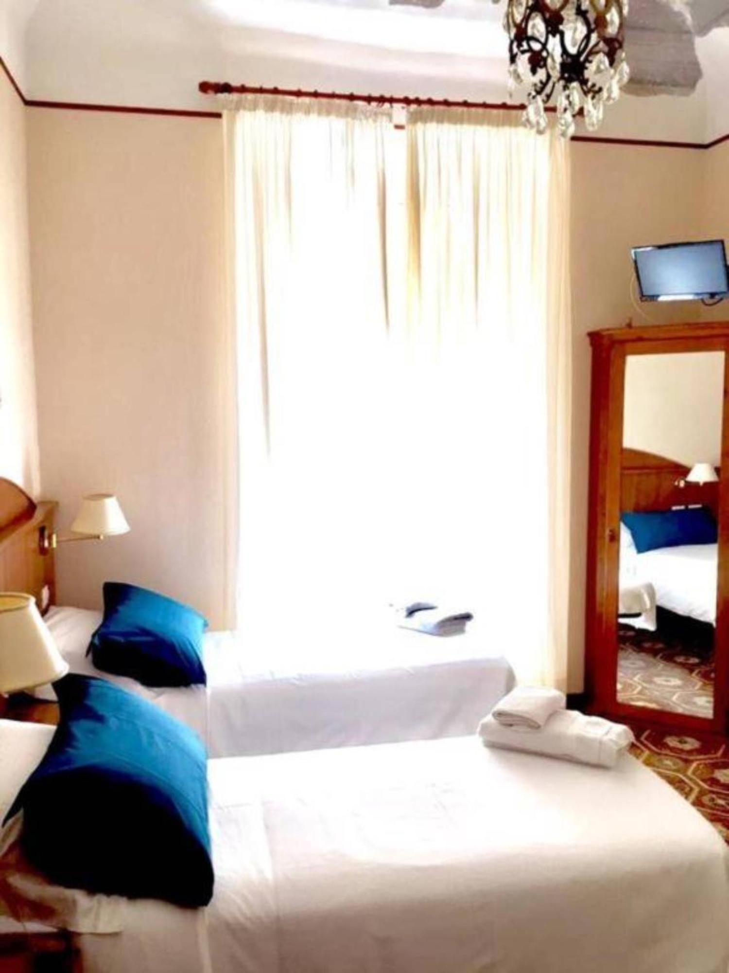 רומא Nahid Accommodation מראה חיצוני תמונה