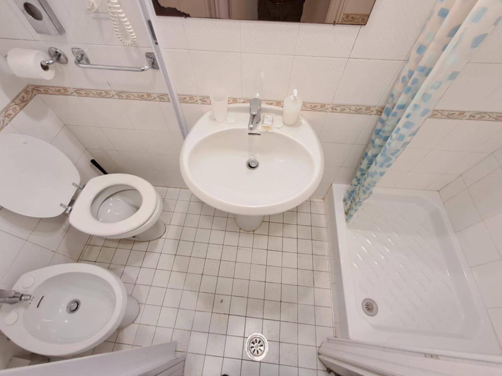 רומא Nahid Accommodation מראה חיצוני תמונה