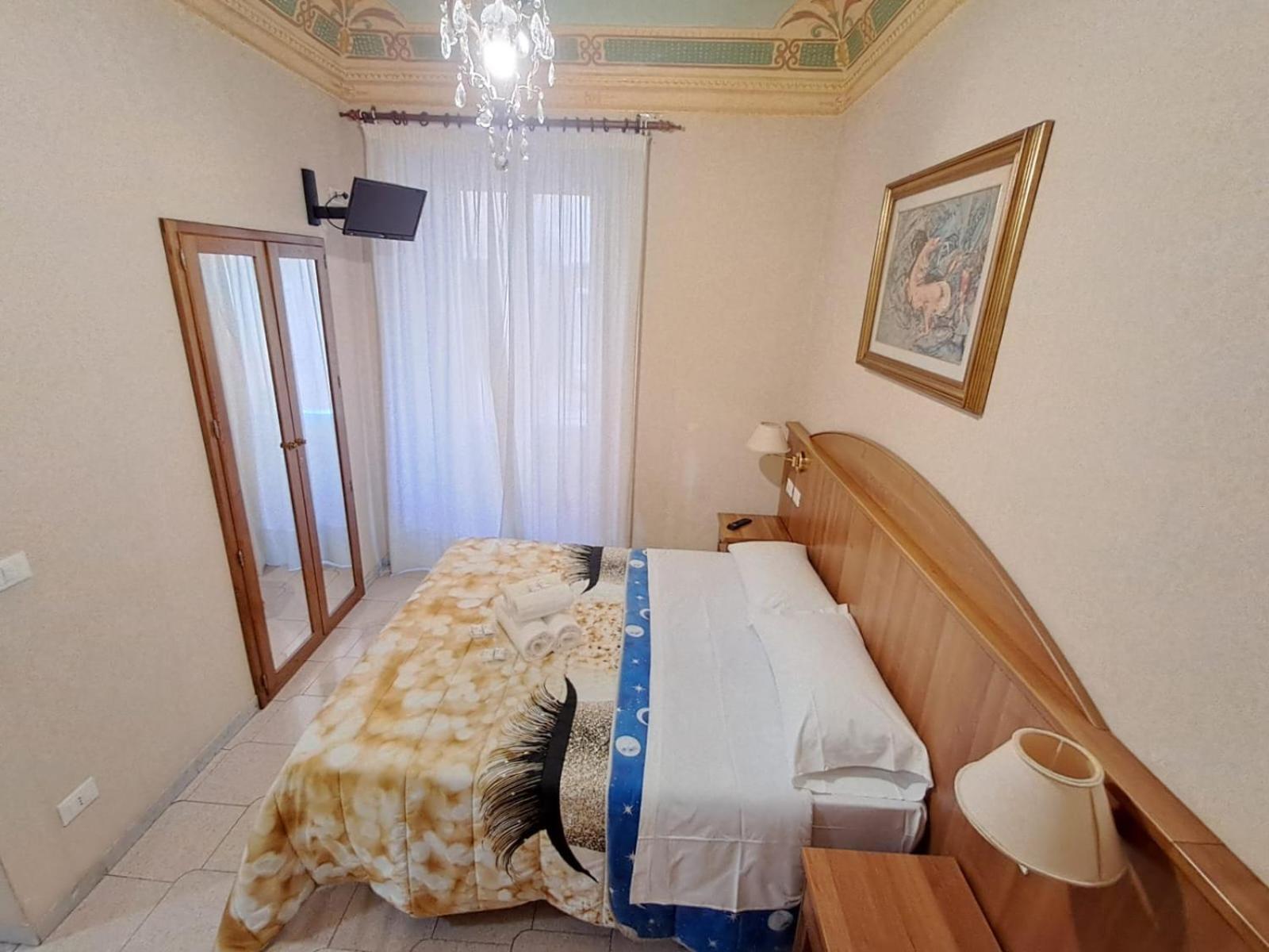 רומא Nahid Accommodation מראה חיצוני תמונה