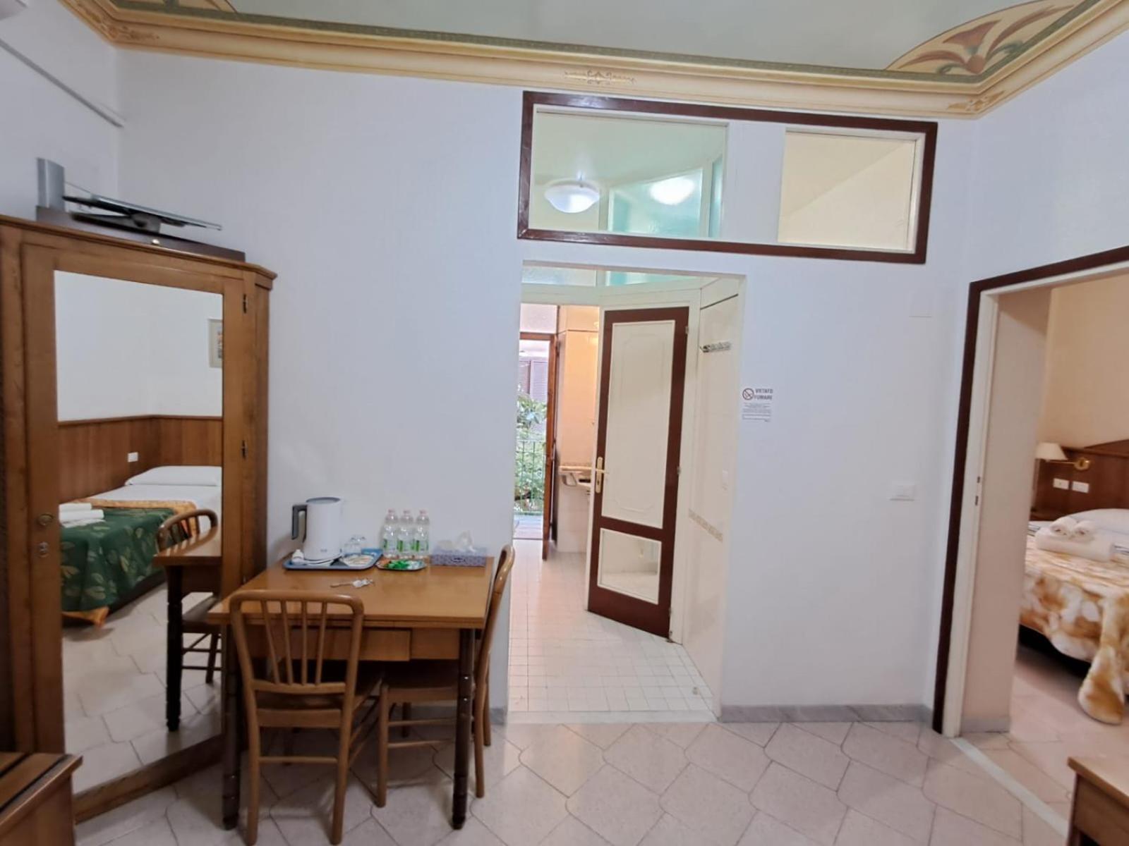 רומא Nahid Accommodation מראה חיצוני תמונה