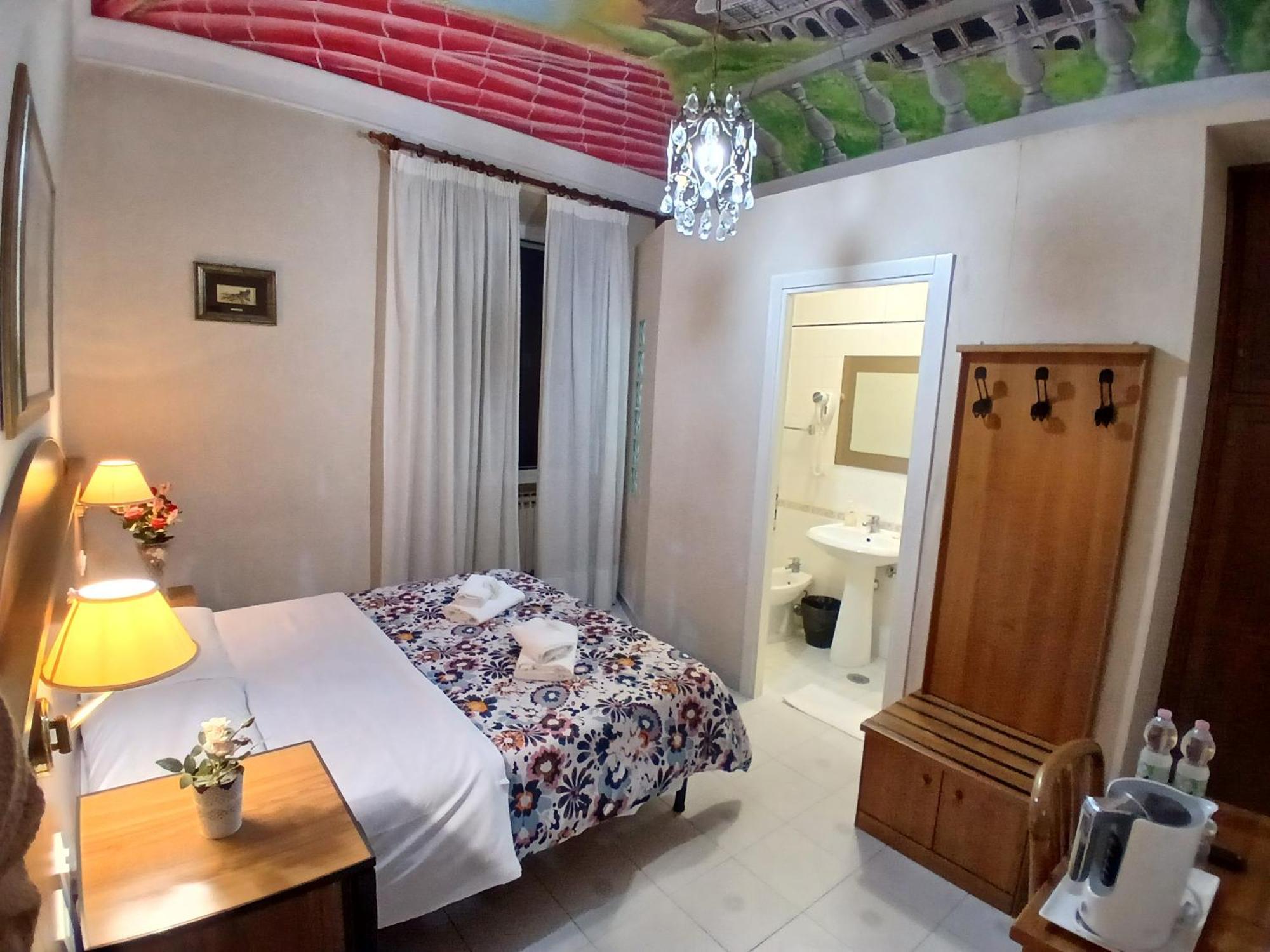 רומא Nahid Accommodation מראה חיצוני תמונה